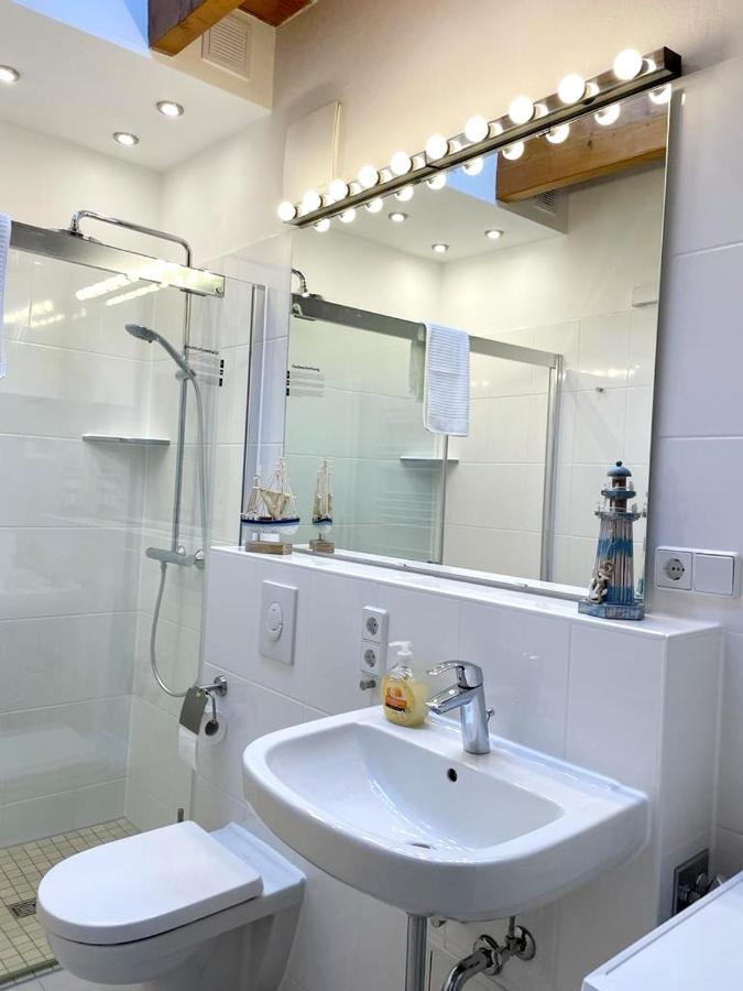 Ferienwohnung Im Stadtzentrum Von Bernau - Komfortable Wohnung Mit 2 Zimmern, Bad, Spuelmaschine, Waschmaschine, Komplette Kueche, Wlan, Terrasse, Ruhige Lage Bernau bei Berlin Zewnętrze zdjęcie